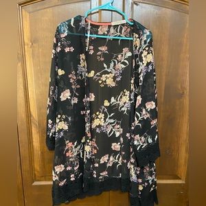 Black Floral Lace Trimmed Kimno